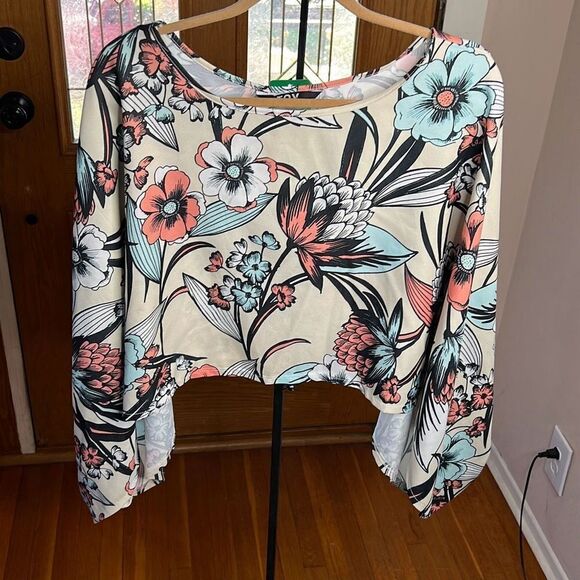 TOV Los Angeles Floral Kimono Top/Shrug Size 38/Small Nwt - Picture 2 of 8